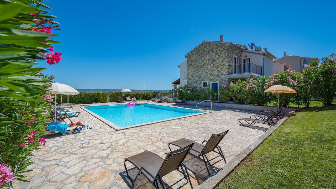 Photo of Outdoor in Baredine