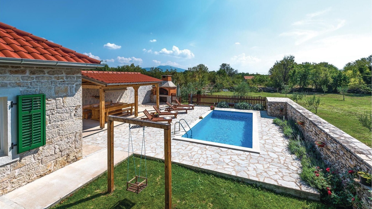 Photo of Outdoor in Puljane