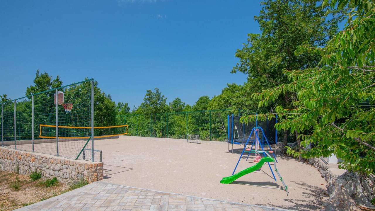 Photo of Others in Podbablje