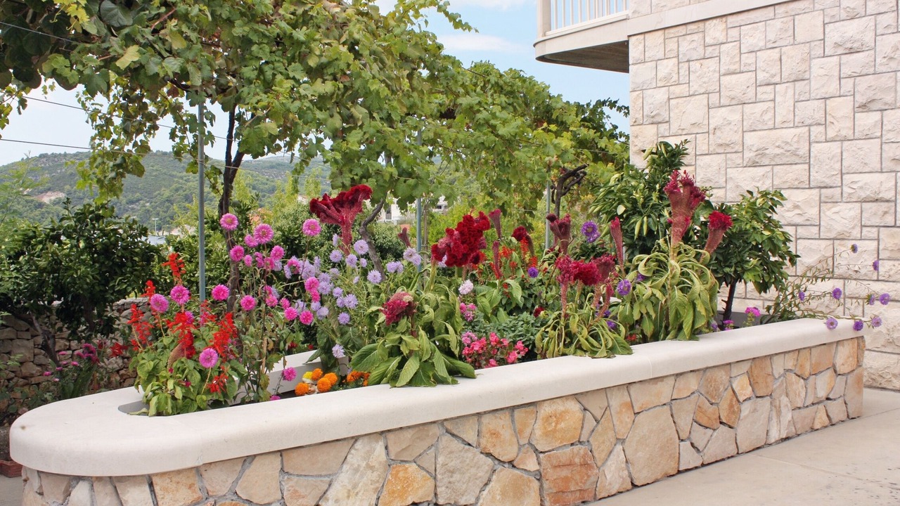 Photo of Outdoor in Sumartin