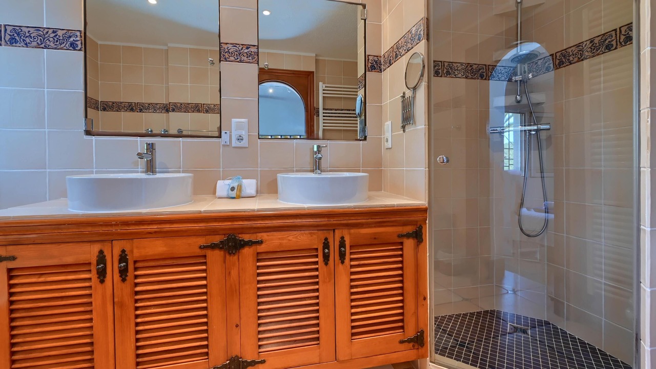 Photo of Bathroom in Trencall