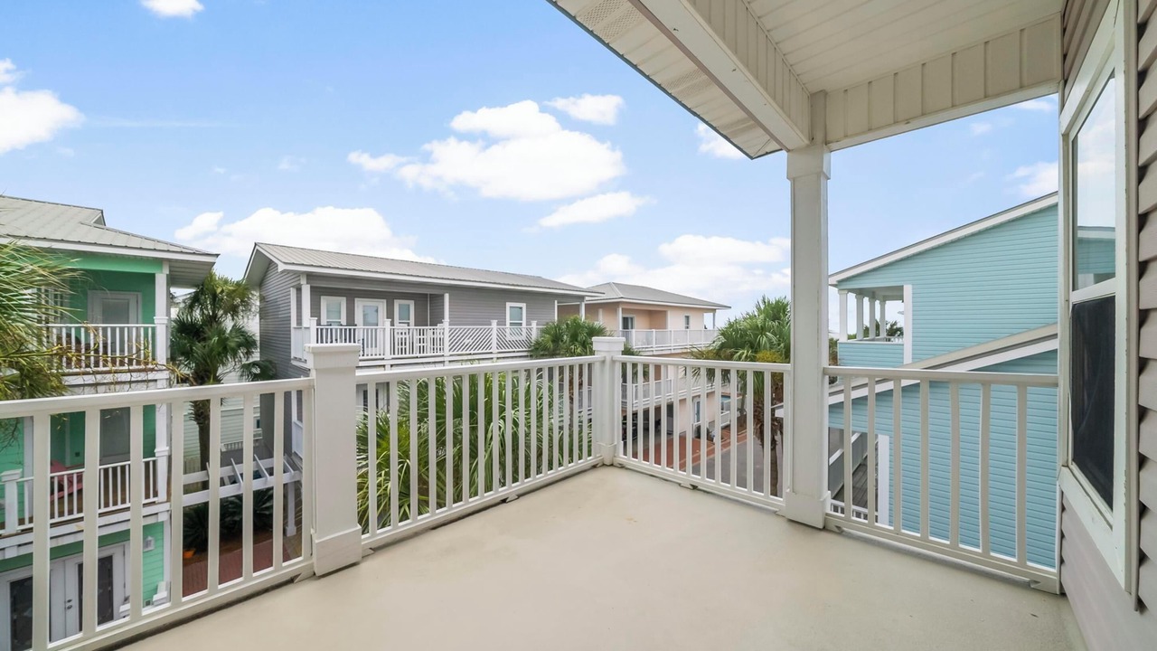 Photo of Patio Balcony in Majestica Beach