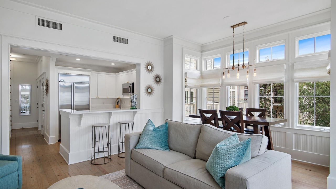 Photo of Livingroom in Beach District