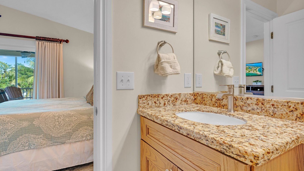 Photo of Bathroom in Marathon