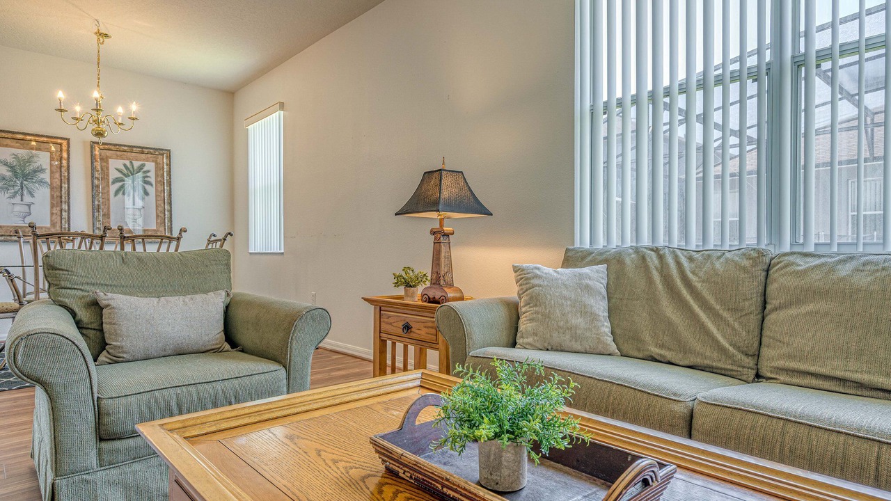 Photo of Livingroom in Windwood Bay