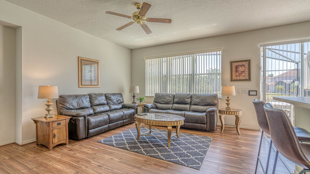 Photo of Livingroom in Windwood Bay
