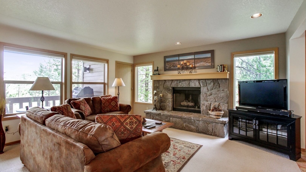 Photo of Livingroom in Sunriver