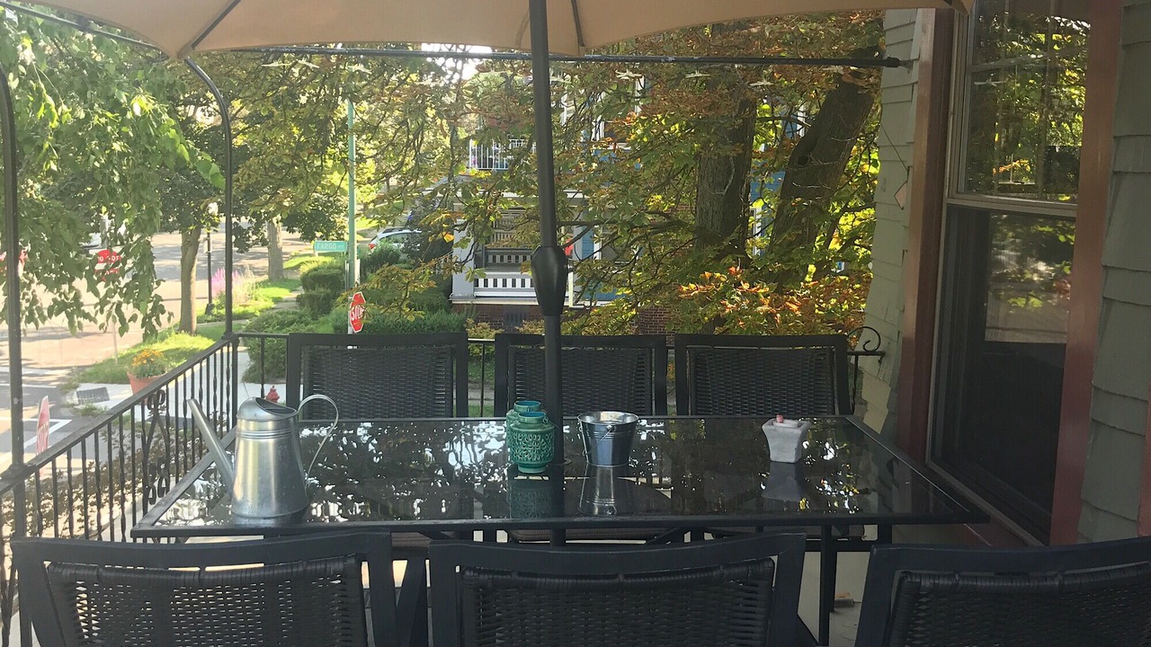 Photo of Outdoor in Lakeview