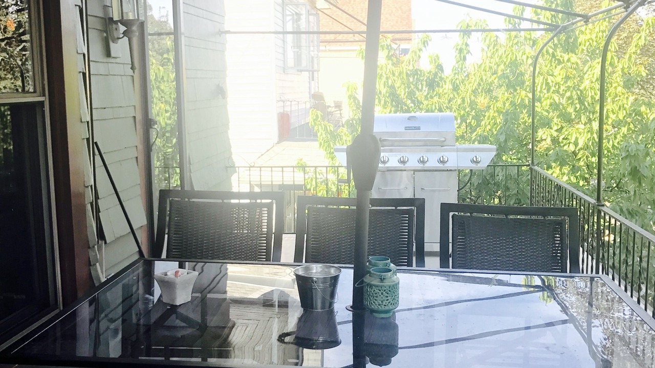 Photo of Outdoor in Lakeview