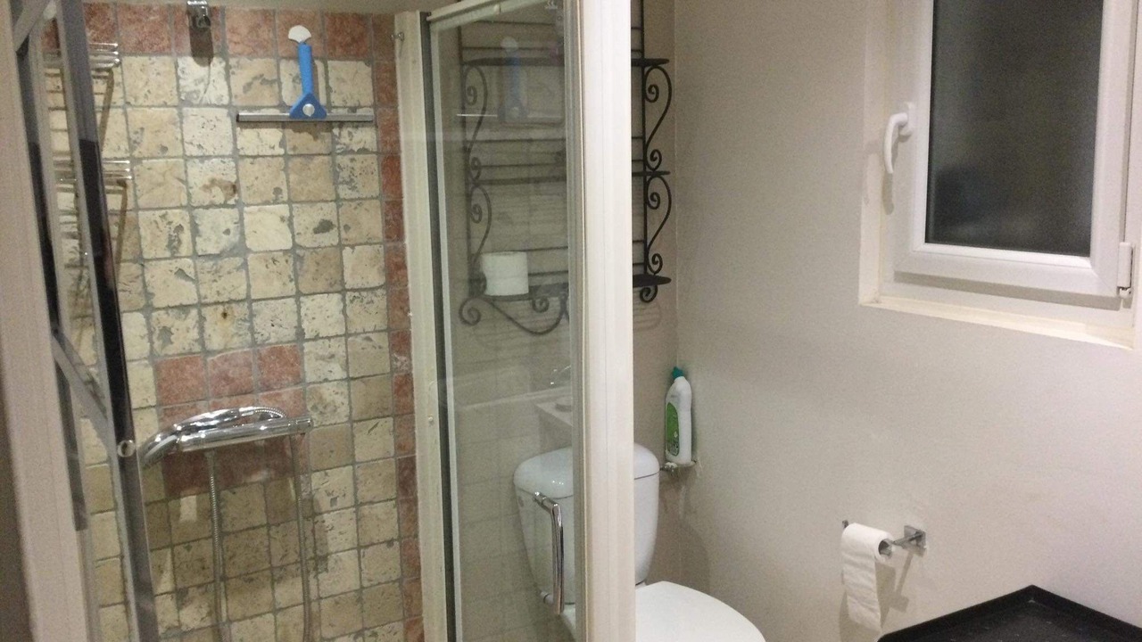 Photo of Bathroom in Graveson