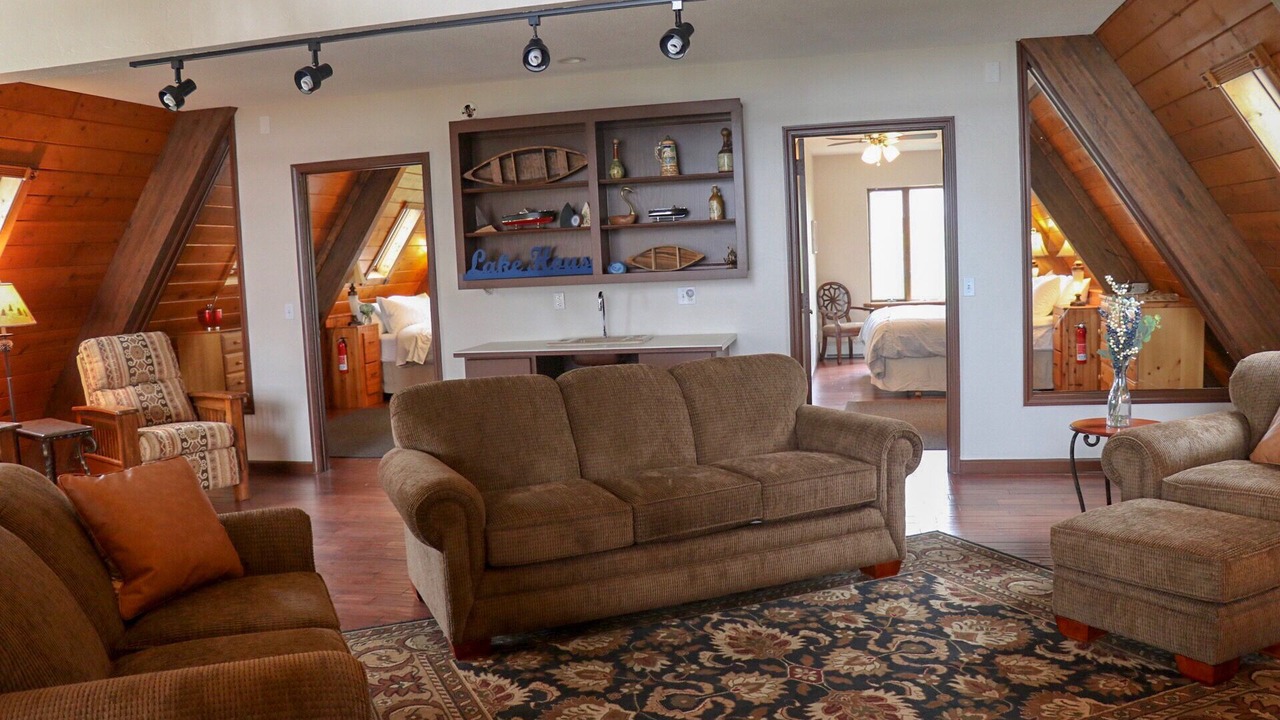 Photo of Livingroom in Auburn