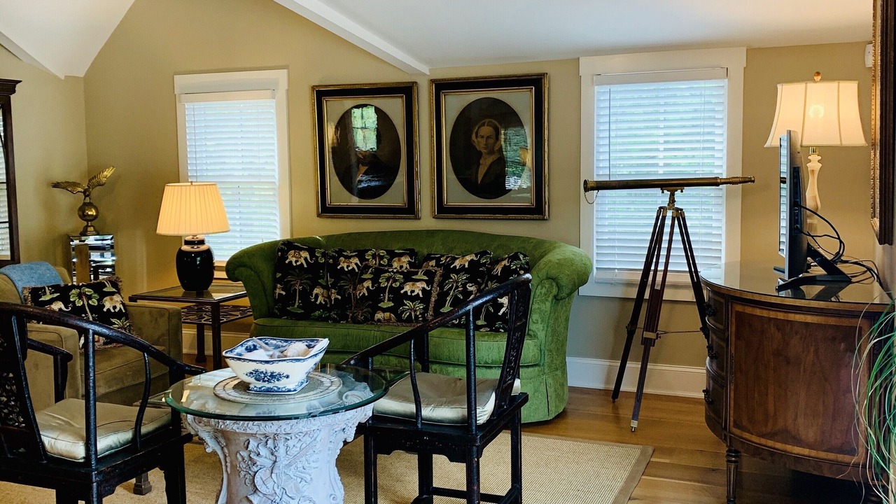Photo of Livingroom in Chatham