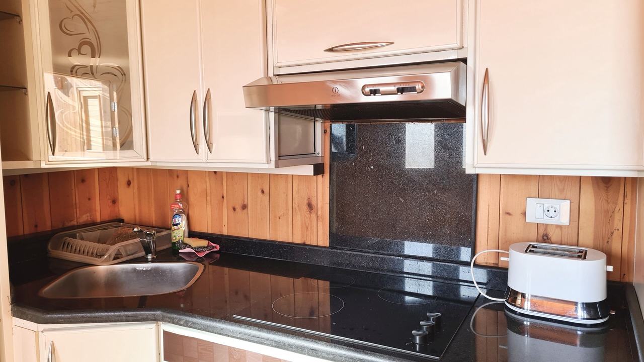 Photo of Kitchen in Corniche Road-Dahar