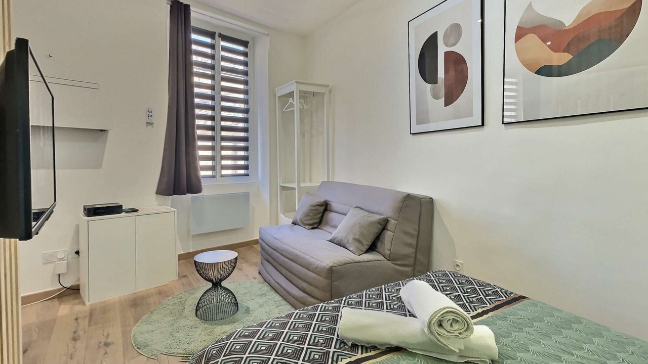 Photo of Bedroom in Avignon City Centre