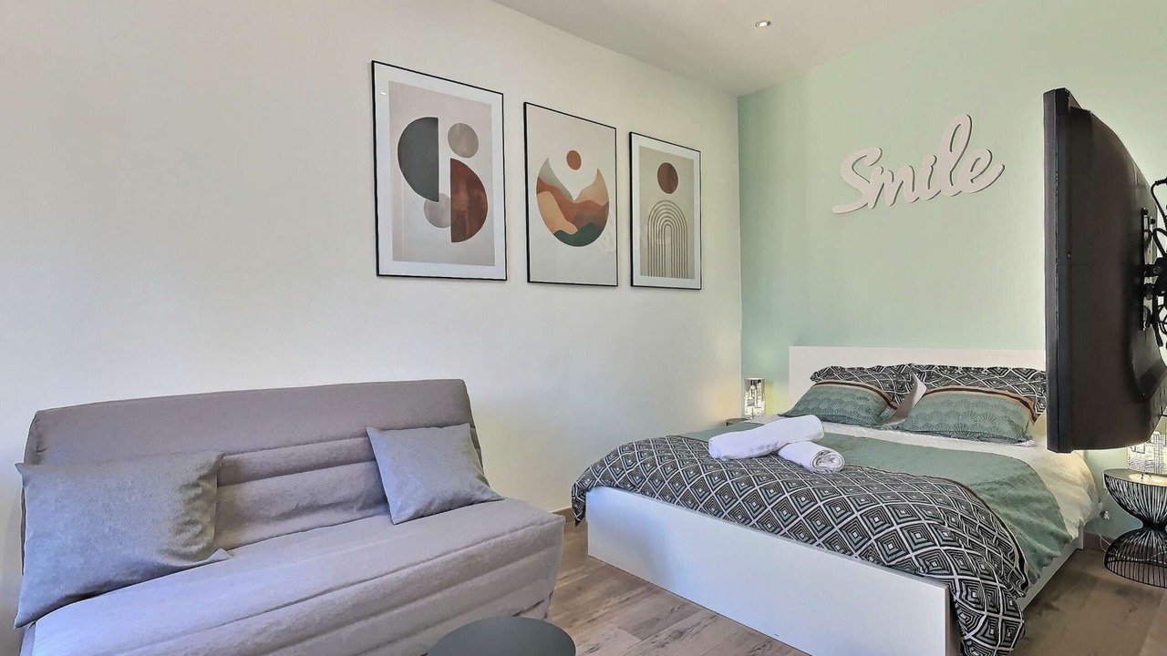 Photo of Bedroom in Avignon City Centre