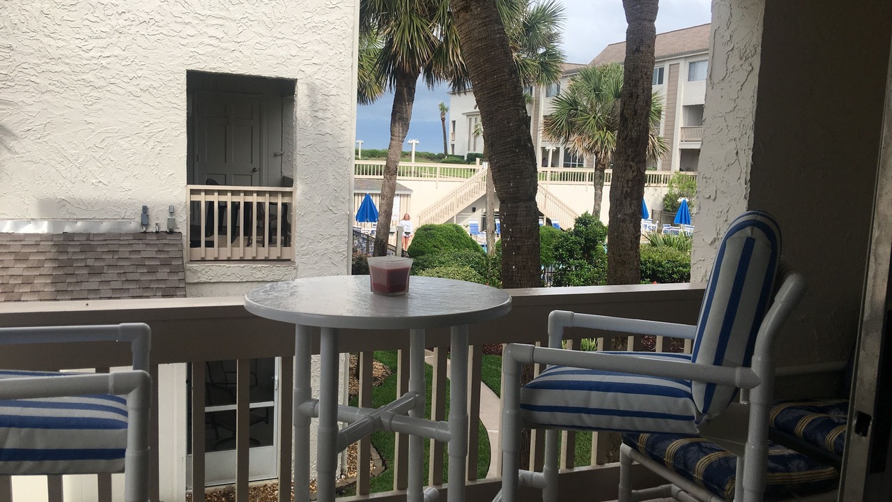 Photo of Patio Balcony in Crescent Beach