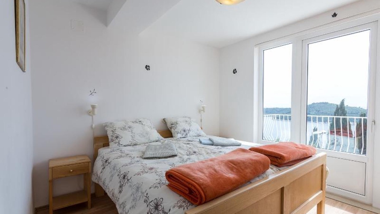 Photo of Bedroom in Ploce