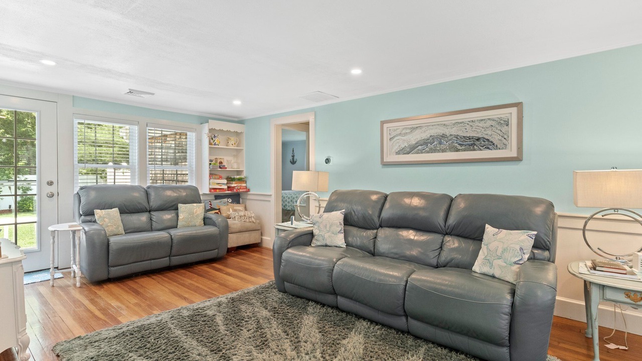 Photo of Livingroom in Bass River