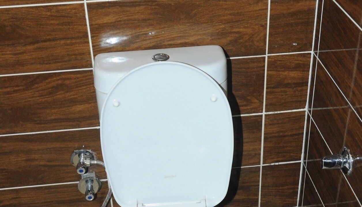 Photo of Bathroom in Corniche Road-Dahar