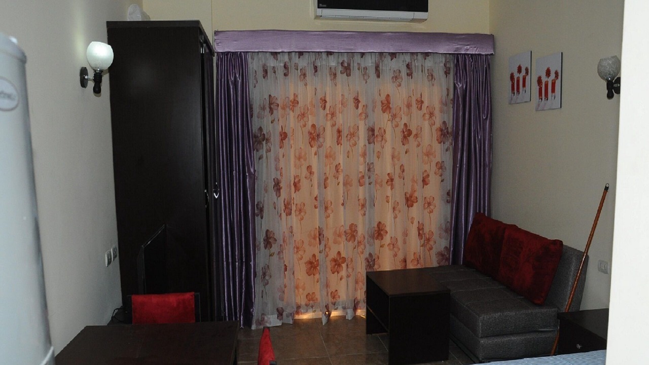 Photo of Bedroom in Corniche Road-Dahar