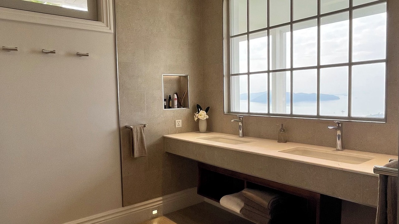 Photo of Bathroom in Laem Set