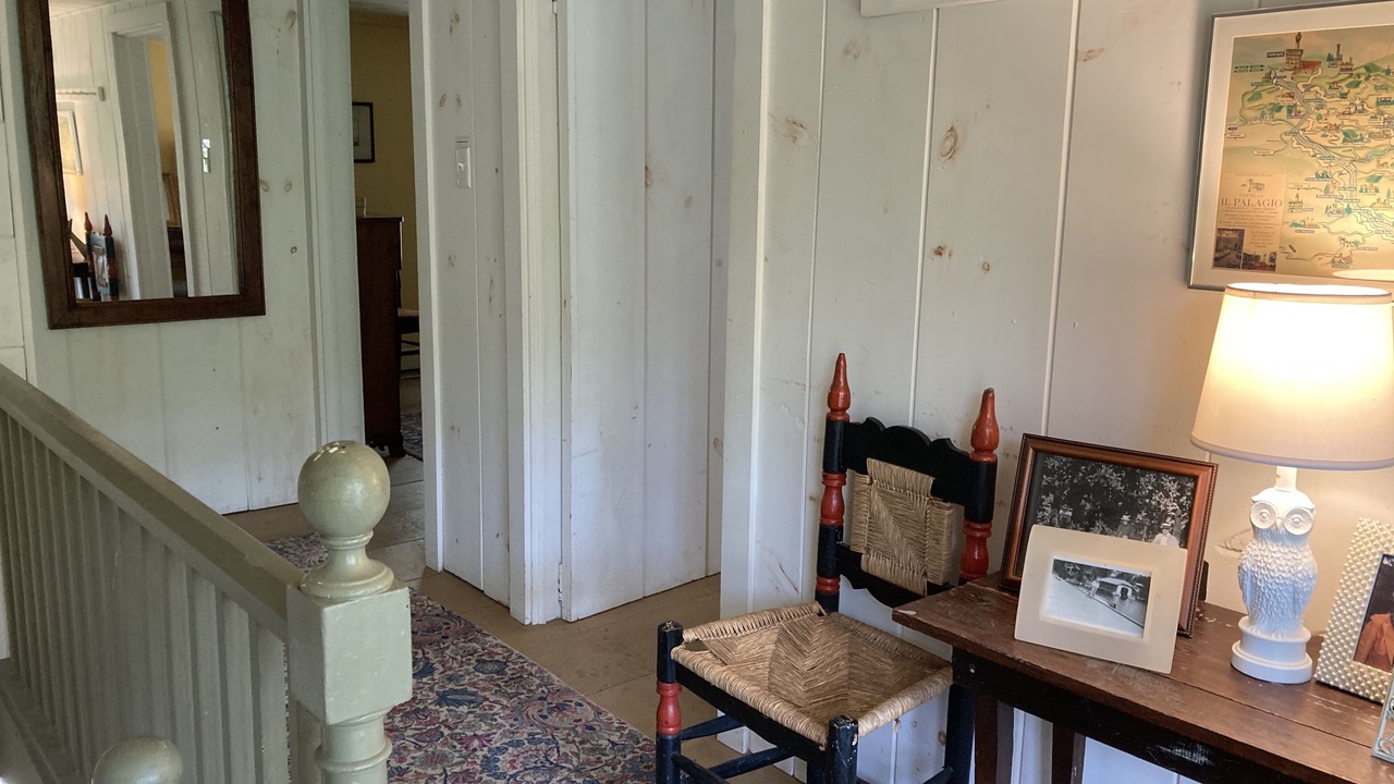 Photo of Livingroom in Warm Springs
