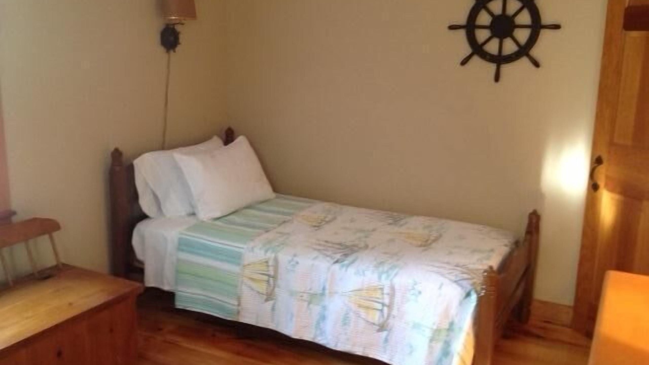 Photo of Bedroom in Campground Landing