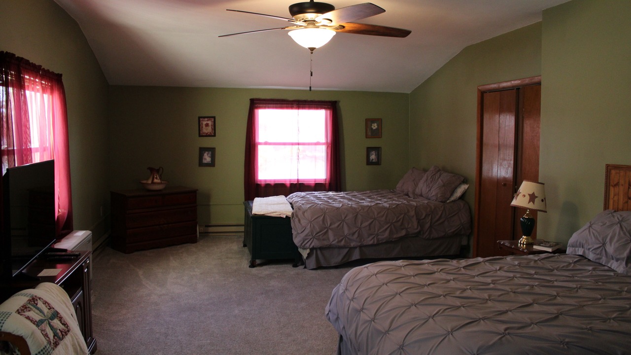 Photo of Bedroom in Town of Lysander