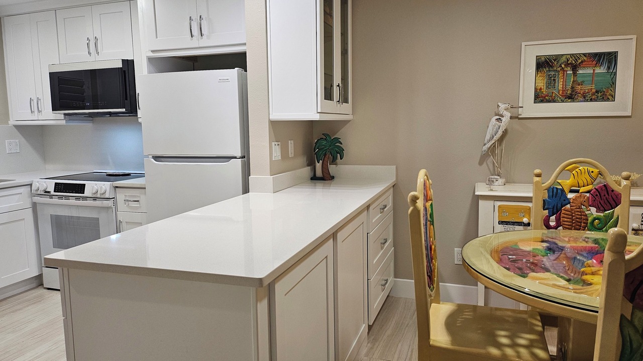 Photo of Kitchen in Mid Island