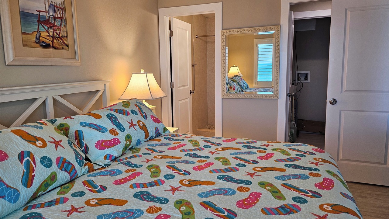 Photo of Bedroom in Mid Island