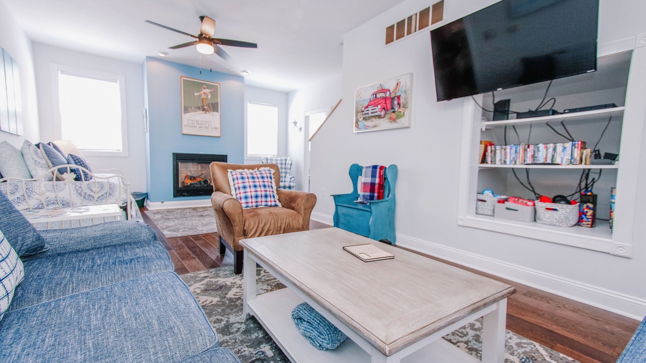 Photo of Livingroom in Michigan City