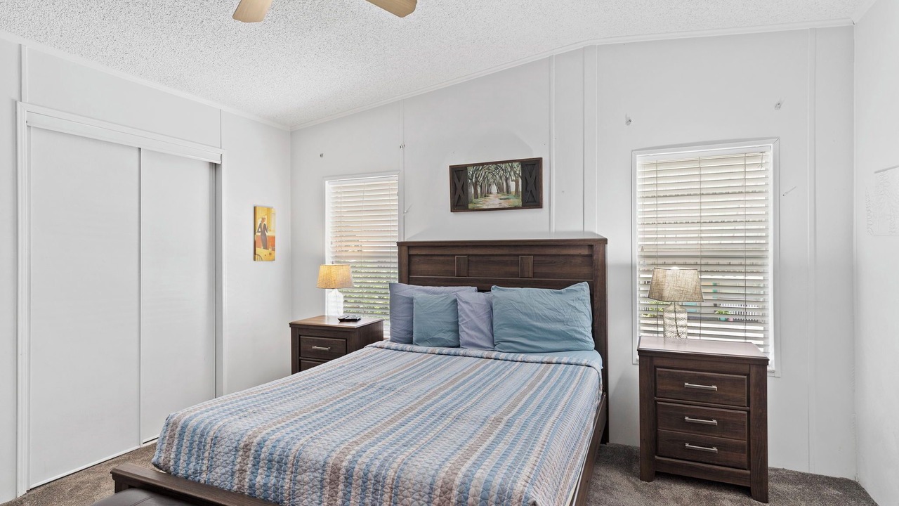 Photo of Bedroom in Weeki Wachee Gardens
