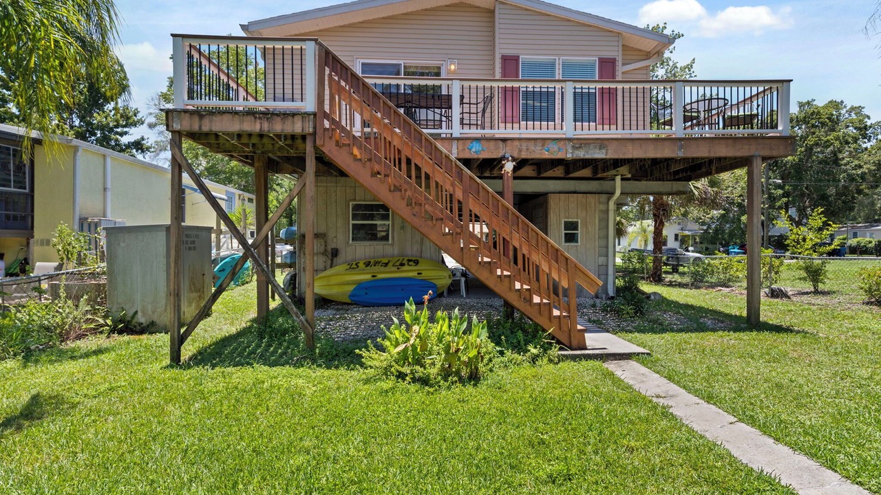 Photo of Outdoor in Weeki Wachee Gardens