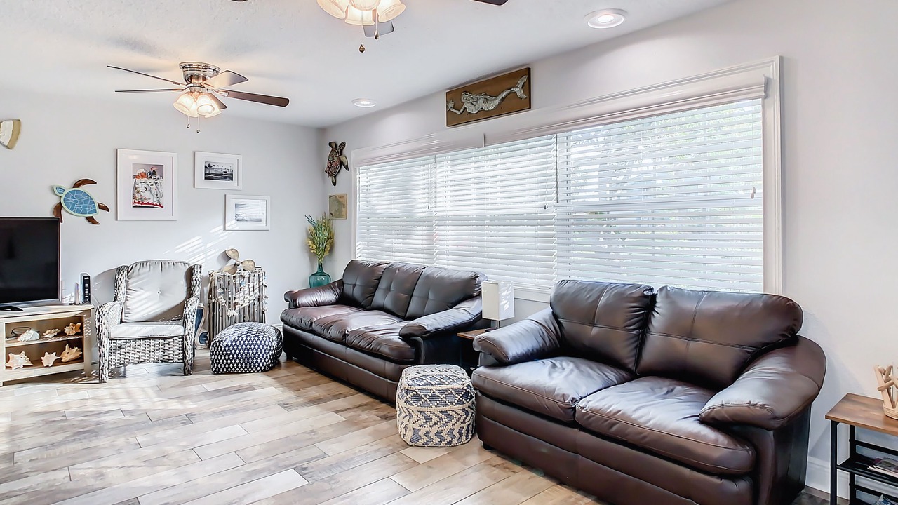 Photo of Bedroom in Crystal Shores