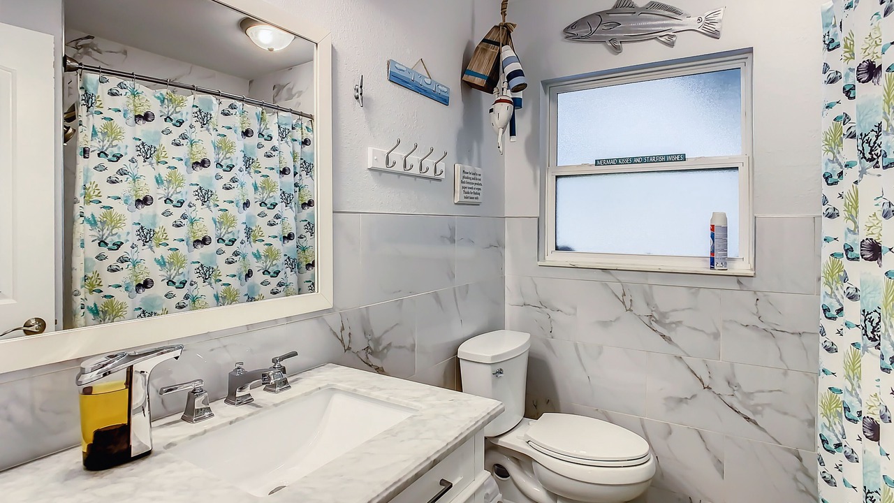 Photo of Bathroom in Crystal Shores