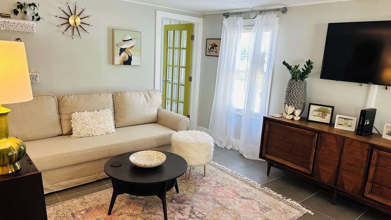 Photo of Livingroom in Bokeelia