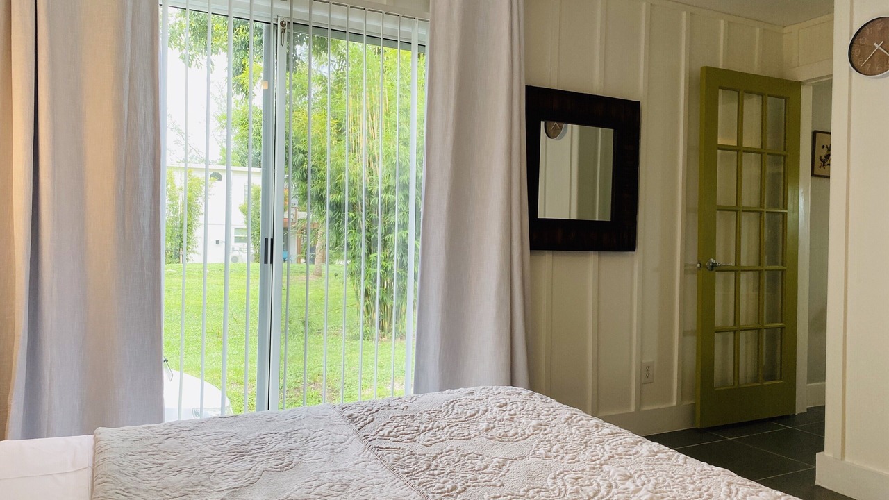 Photo of Bedroom in Bokeelia