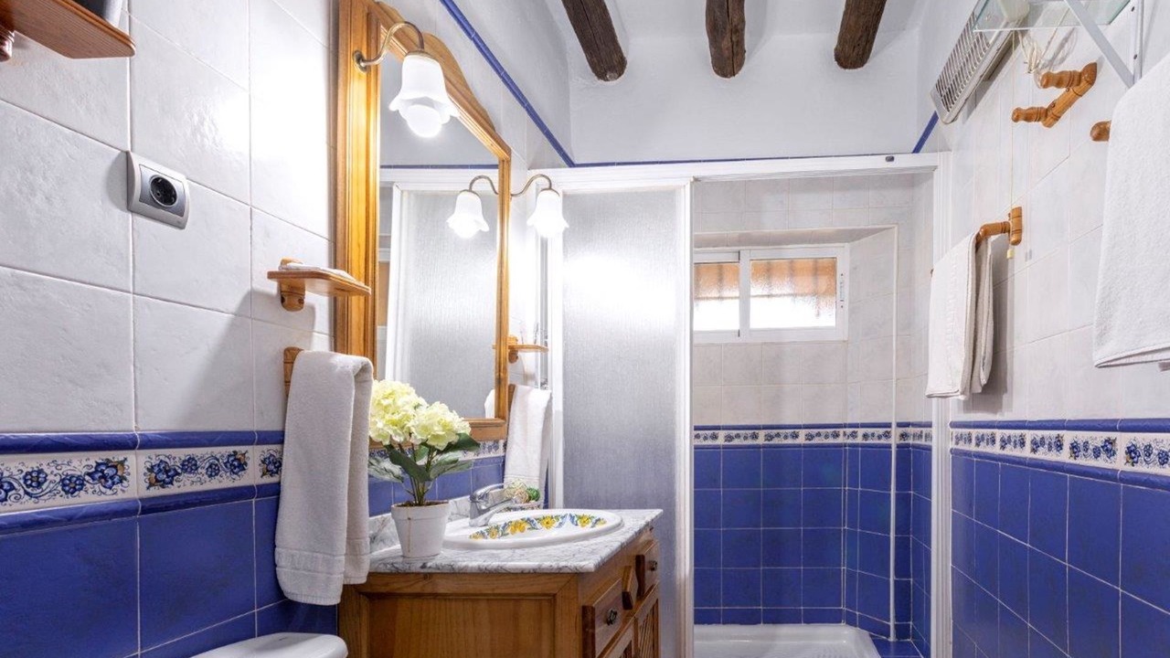 Photo of Bathroom in Alcaucin