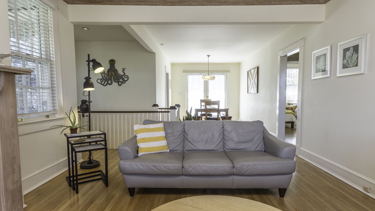 Photo of Livingroom in Northeast Virginia Beach