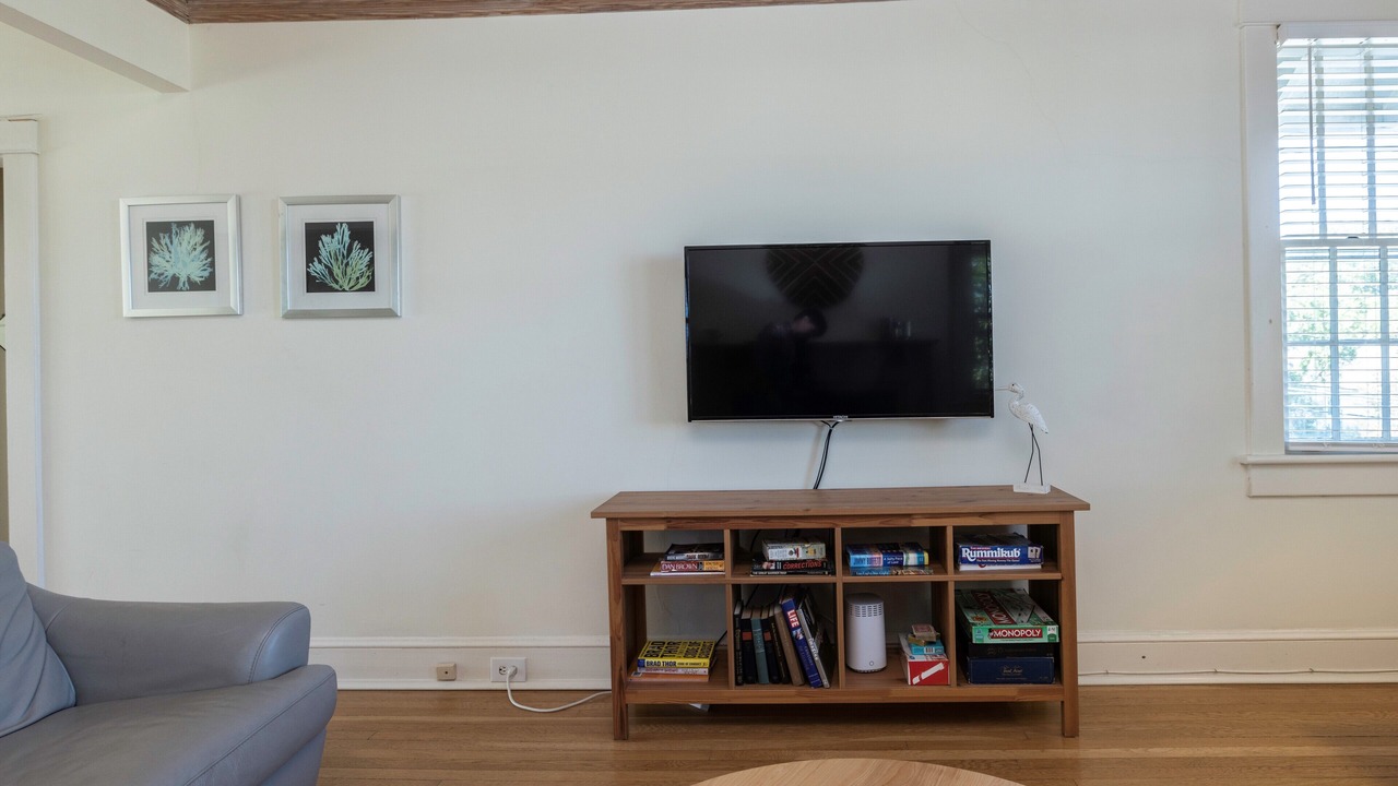 Photo of Livingroom in Northeast Virginia Beach