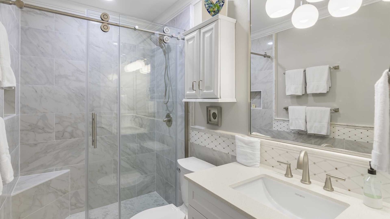 Photo of Bathroom in Avalon Beach Estates