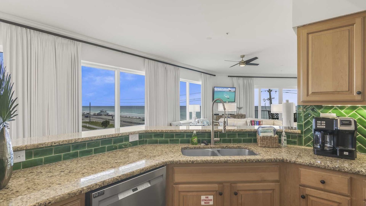 Photo of Kitchen in Avalon Beach Estates