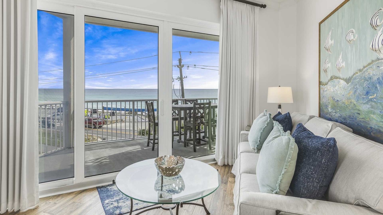 Photo of Livingroom in Avalon Beach Estates