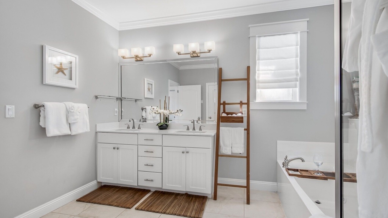 Photo of Bathroom in Crystal Beach