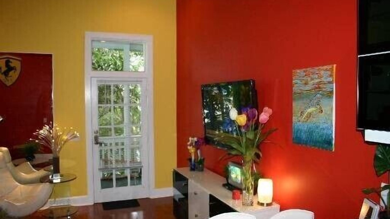 Photo of Bedroom in Uptown - Upper Duval