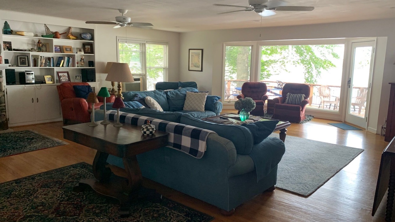 Photo of Bedroom in Paw Paw Lake