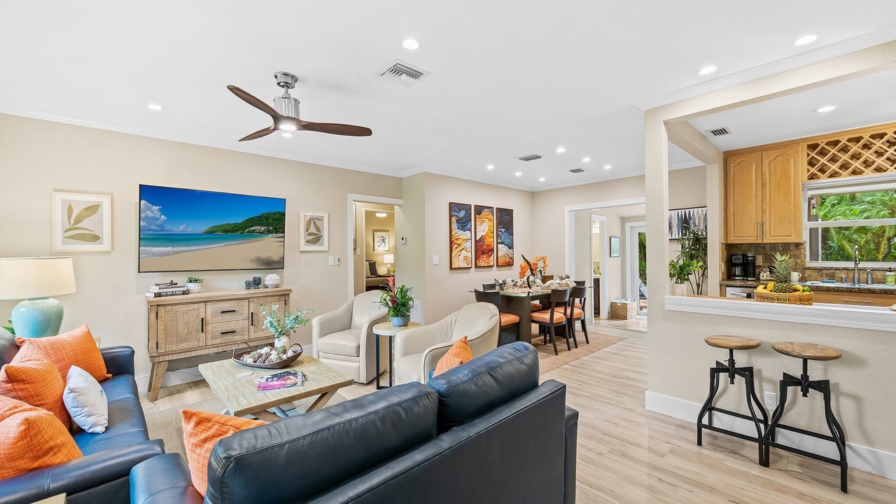 Photo of Livingroom in Poinsettia Heights