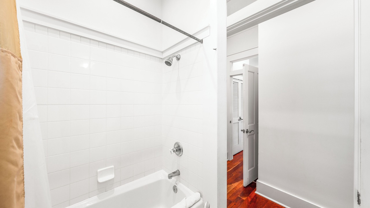 Photo of Bathroom in Delos