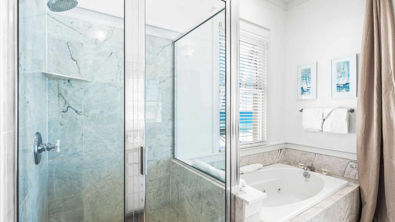 Photo of Bathroom in Delos
