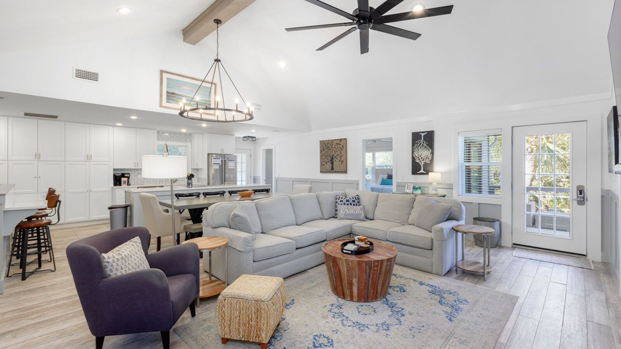 Photo of Livingroom in Gulf Trace